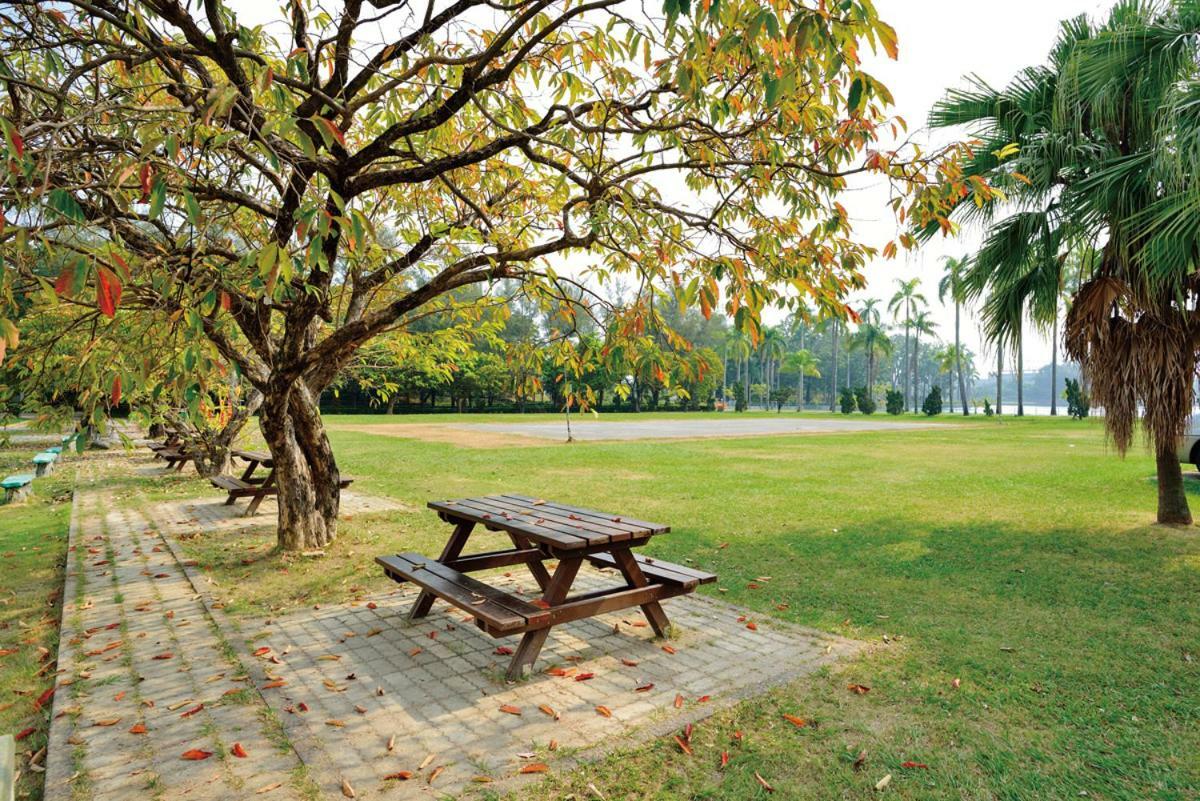 Chengching Lakefront Resort Kaohsiung Eksteriør billede